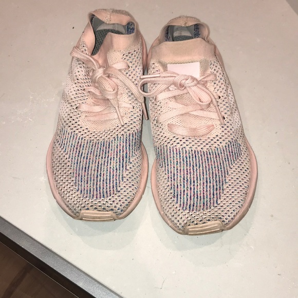 Pink mesh Adidas trainers - Picture 1 of 5